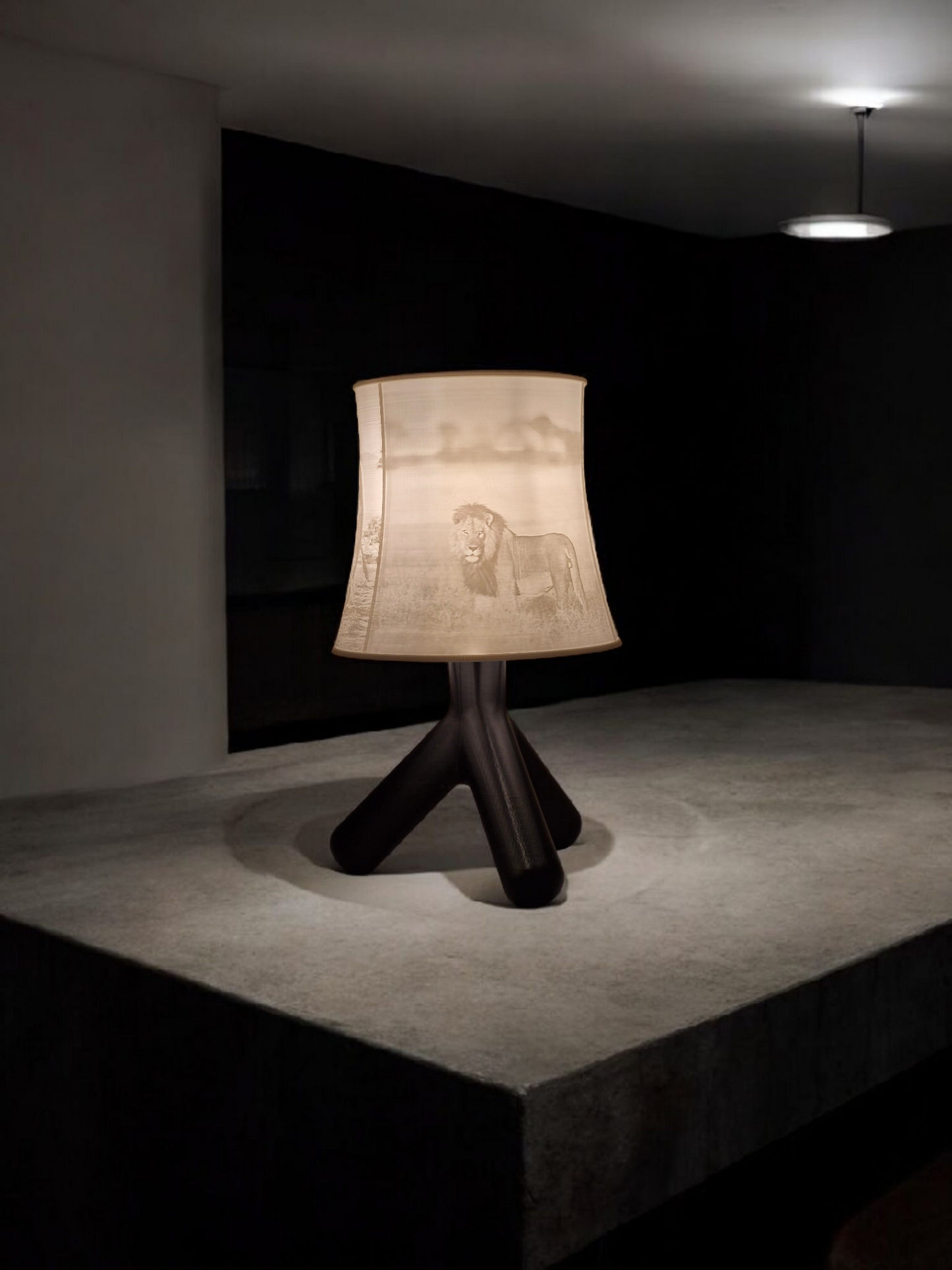 SavannaGlow Table Lamp